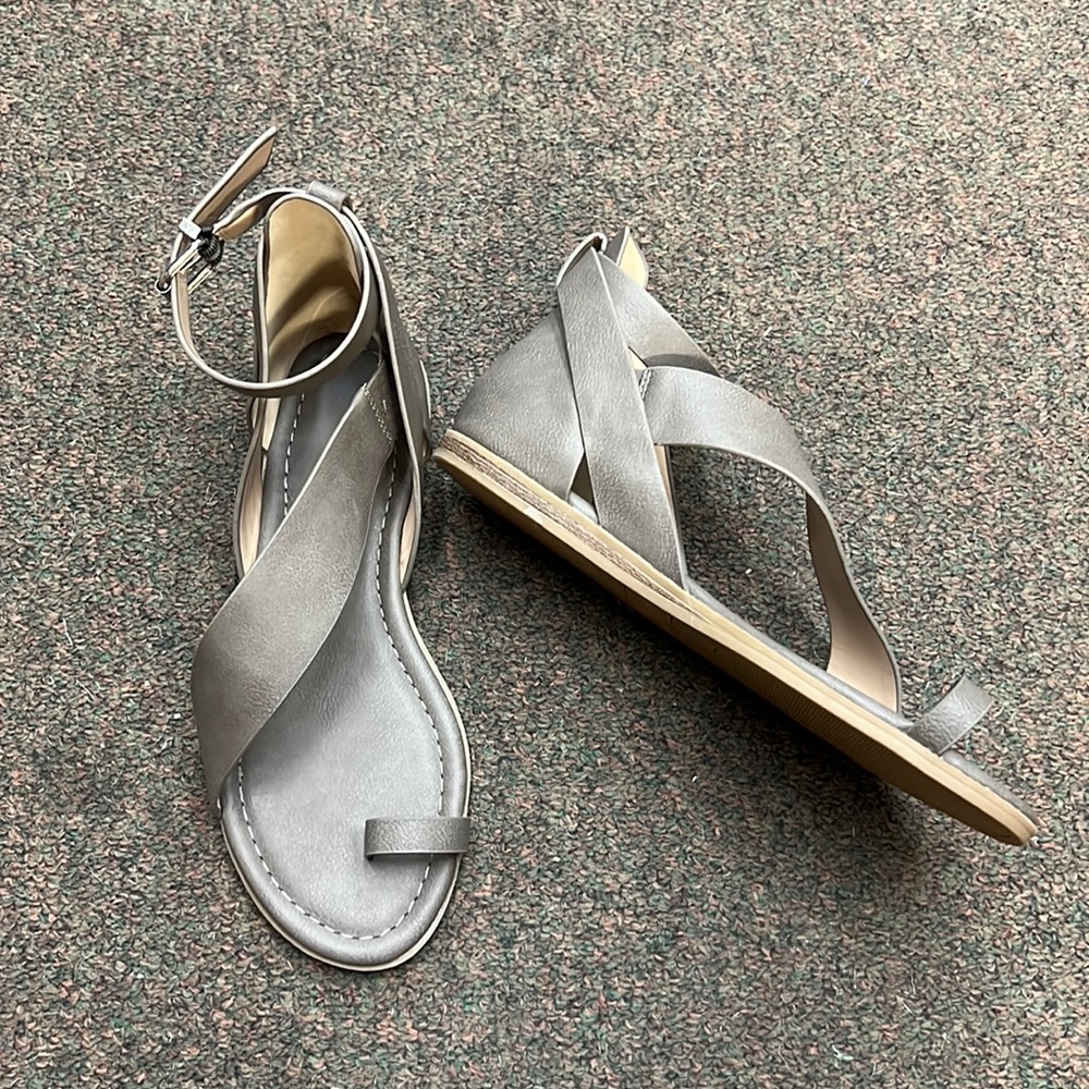 Wonderly Fifee Toe Thong Sandals